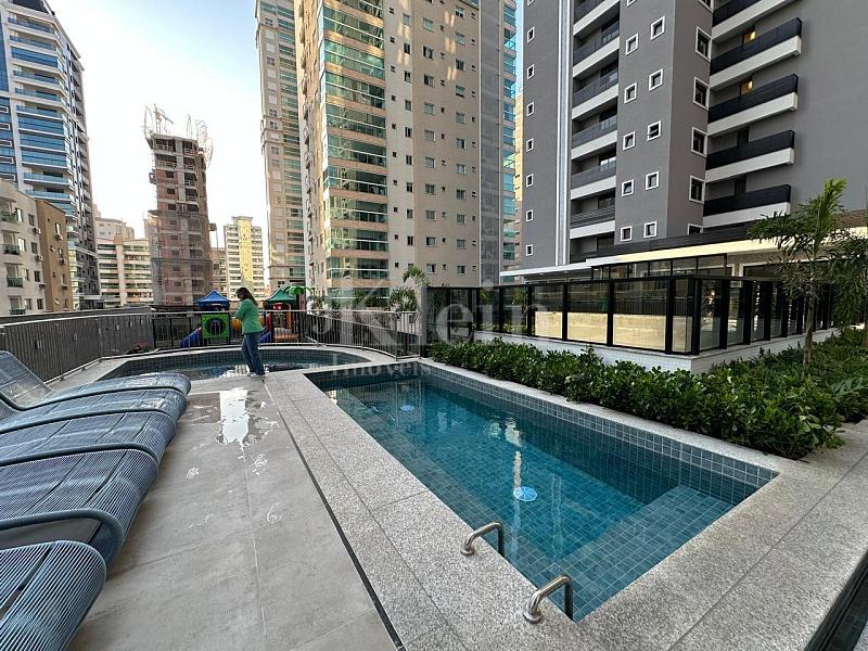 Piscina do Times Square em Itapema