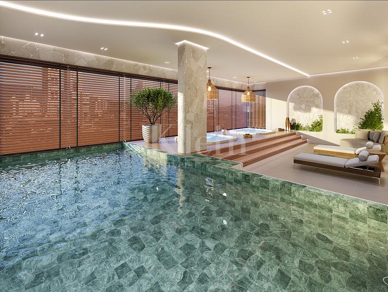 Piscina interna do Portal 246 Residence na Meia Praia em Itapema