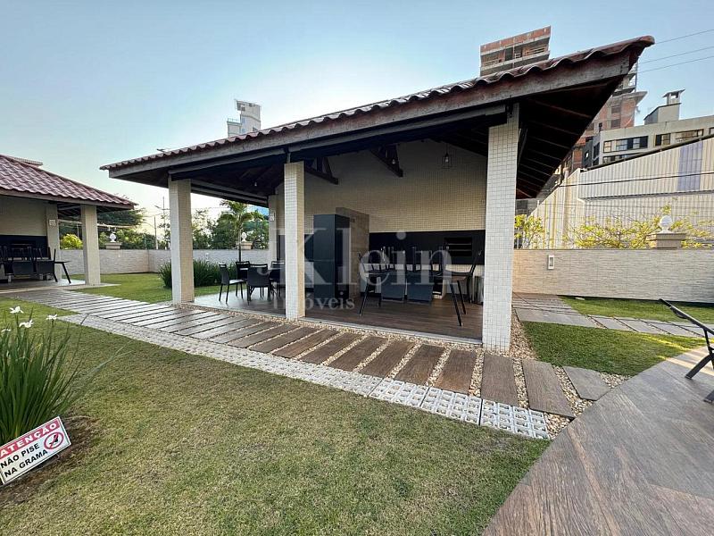 Choupana no Vila das Aroeiras Residence apartamento � venda em Meia Praia Itapema