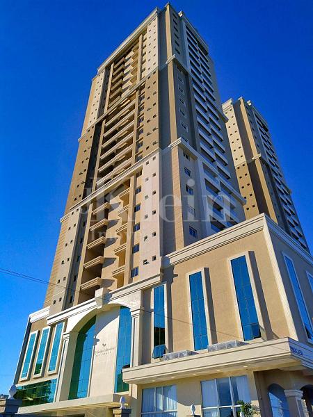 Fachada do Edif�cio no Vila das Aroeiras Residence apartamento � venda em Meia Praia Itapema