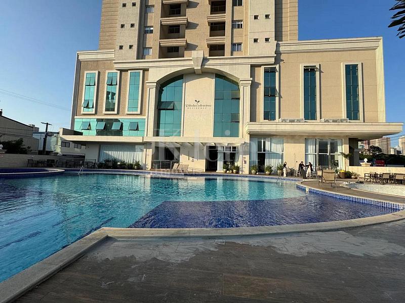 Lazer piscinas no Vila das Aroeiras Residence apartamento � venda em Meia Praia Itapema