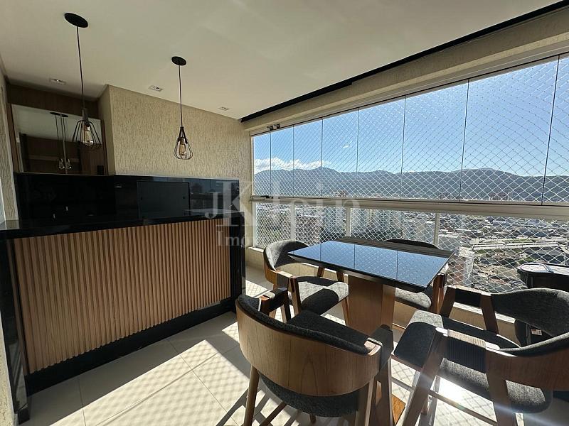 Sacada do apartamento � venda no Vila das Arroeiras em Itapema