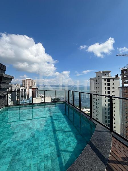 Rooftop piscina do Nautik Class em Balne�rio Perequ� | Porto Belo