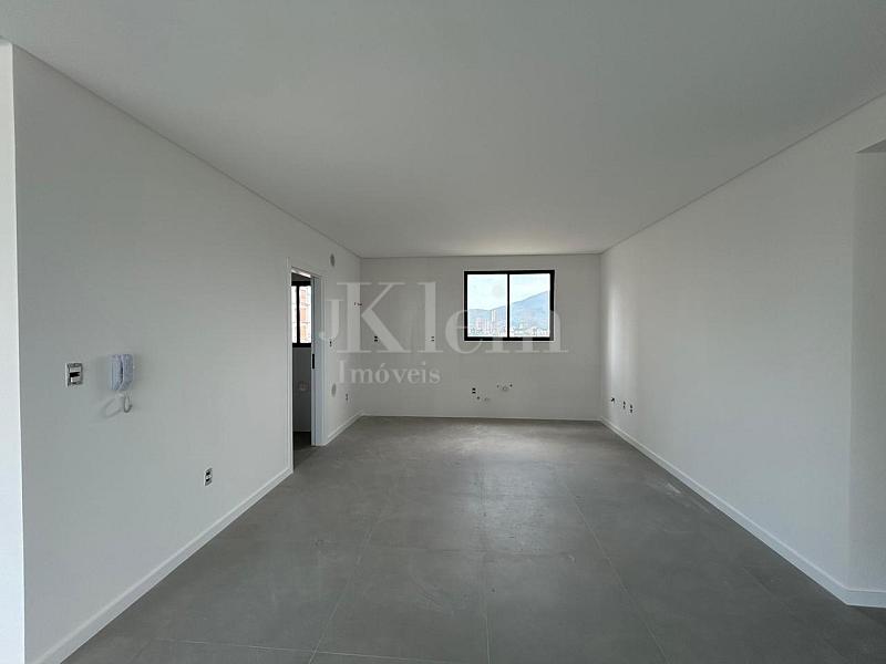 Cozinha do apartamento do Yaris Residencial na Meia Praia em Itapema