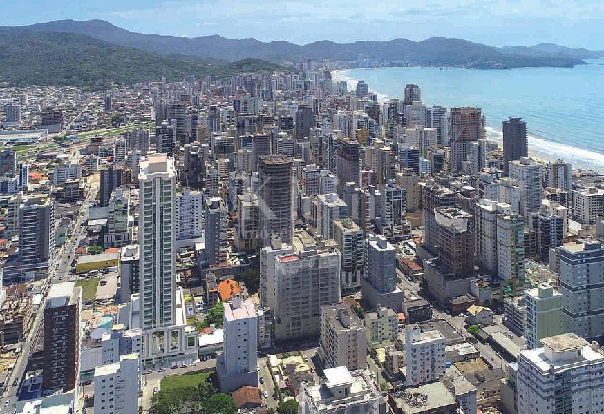 Fachada a�rea do empreedimento Ametista Home Club em Meia Praia Itapema