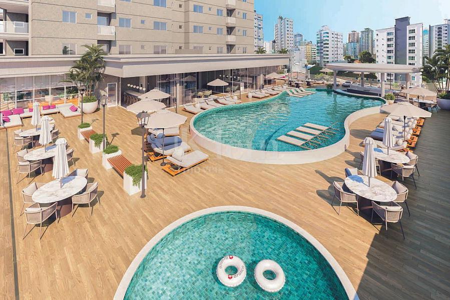 Piscina do empreedimento Ametista Home Club em Meia Praia Itapema