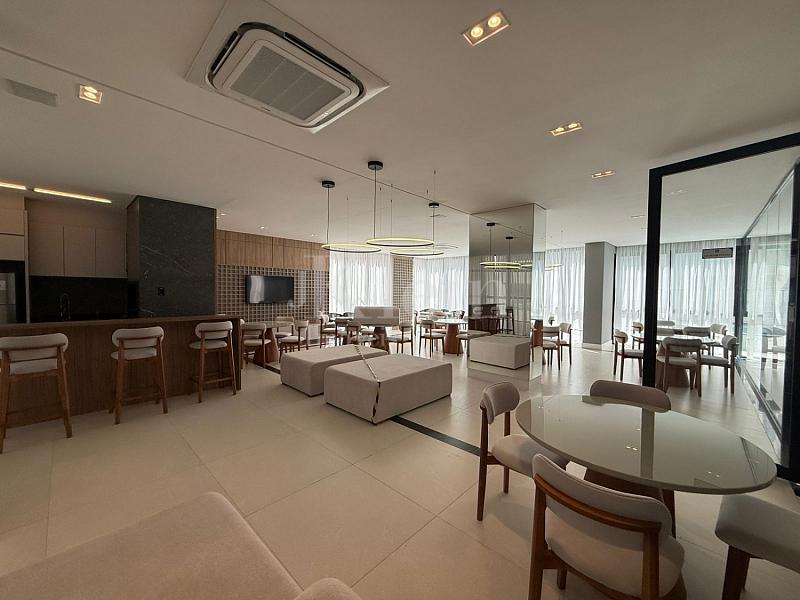 Sal�o de festas do Villa Italia Residence na Meia Praia em Itapema