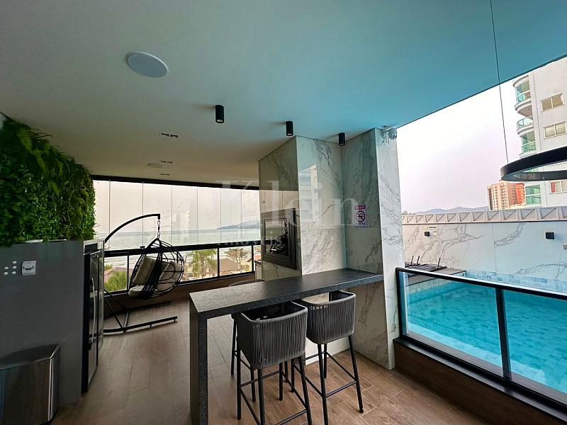 Piscina e espa�o gourmet do Torri Di Mare Residenziale no Balne�rio Perequ� em Porto Belo