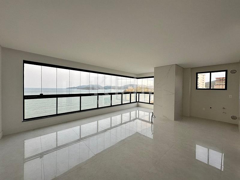 Sacada do apartamento do Torri Di Mare Residenziale no Balne�rio Perequ� em Porto Belo