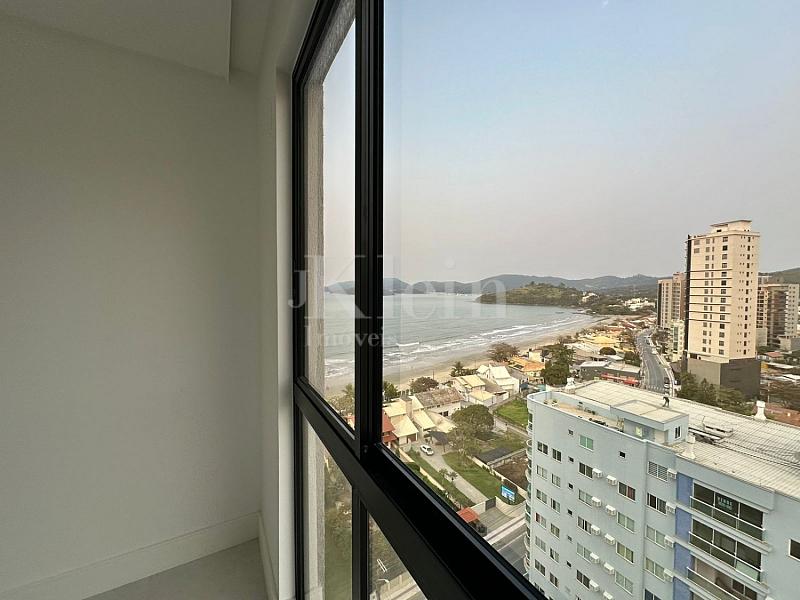 Vista mar da su�te do apartamento do Torri Di Mare Residenziale no Balne�rio Perequ� em Porto Belo