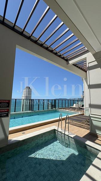 Rooftop Belle Maison Residence em Itapema