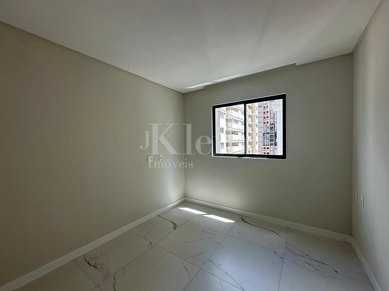 Su�te do apartamento � venda no Edif�cio Belle Maison em Itapema