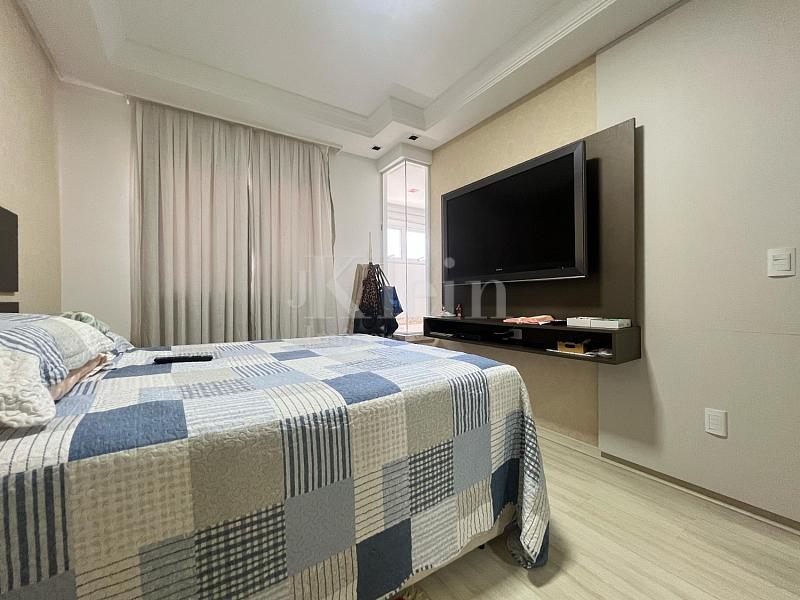 Su�te do apartamento no Via Veneto na Meia Praia em Itapema