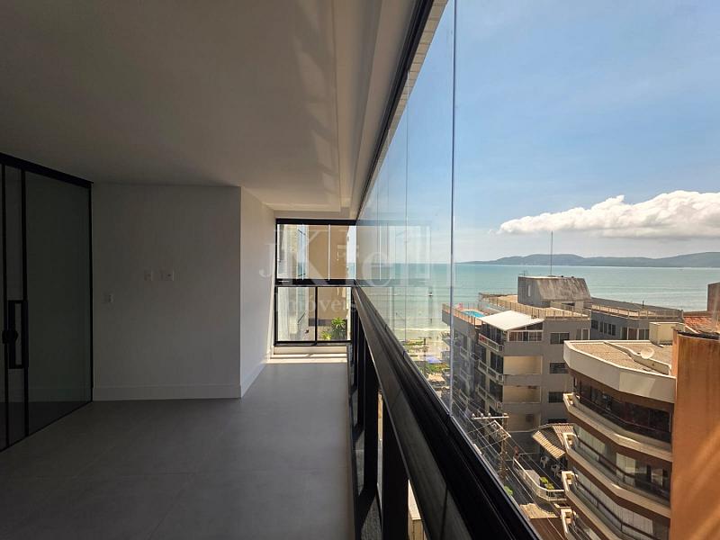 Sacada apartamento � venda no Horizon Palace em Itapema