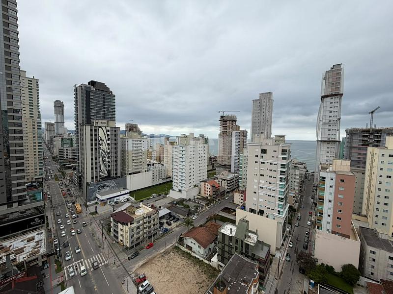 Apartamento pronto � venda em Itapema - Meia Praia 31