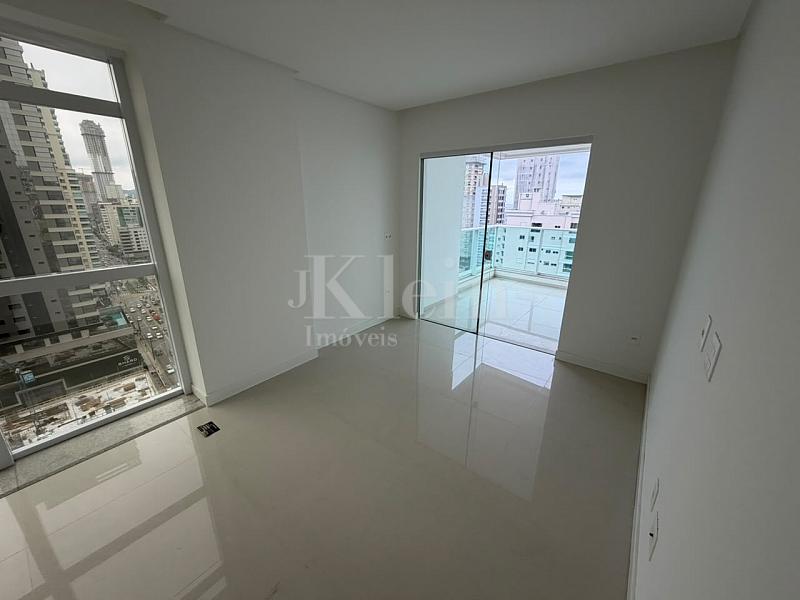 Apartamento pronto � venda em Itapema - Meia Praia 36