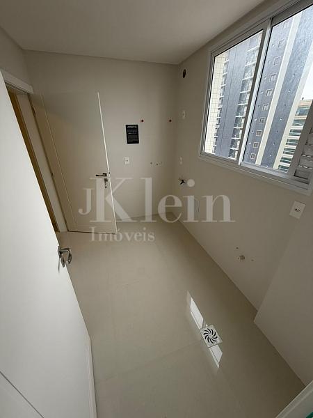 Apartamento pronto � venda em Itapema - Meia Praia 42