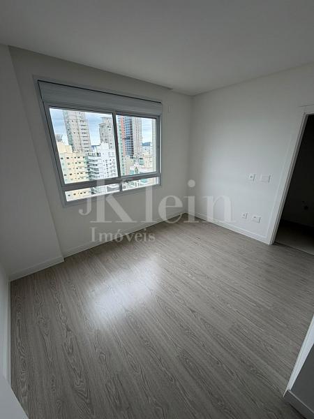 Apartamento pronto � venda em Itapema - Meia Praia 41