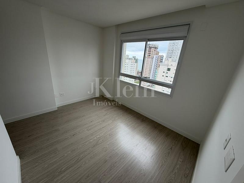 Apartamento pronto � venda em Itapema - Meia Praia 46