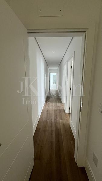 Corredor do apartamento do Magnolia da Dallo no Centro em Itapema