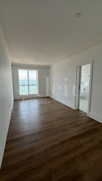 Su�te master do apartamento do Magnolia da Dallo no Centro em Itapema