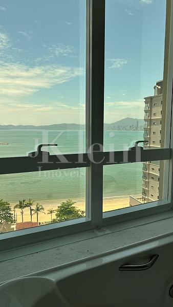Vista mar da banheira do apartamento do Magnolia da Dallo no Centro em Itapema