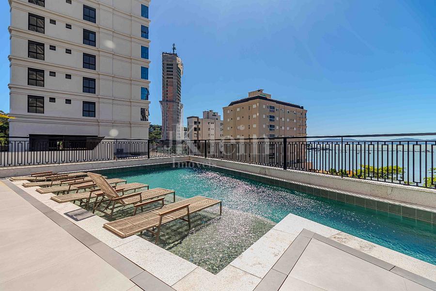 Piscina do Magnolia da Dallo no Centro em Itapema