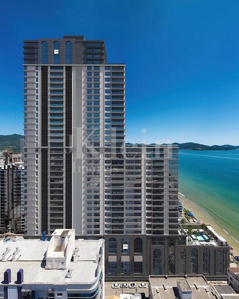 Fachada do CNA Latitude Residences na Meia Praia em Itapema