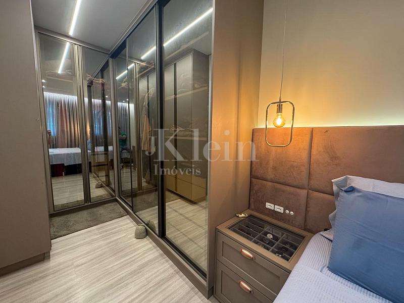 Su�te do apartamento � venda no Villarrica Residencial na Meia Praia em Itapema