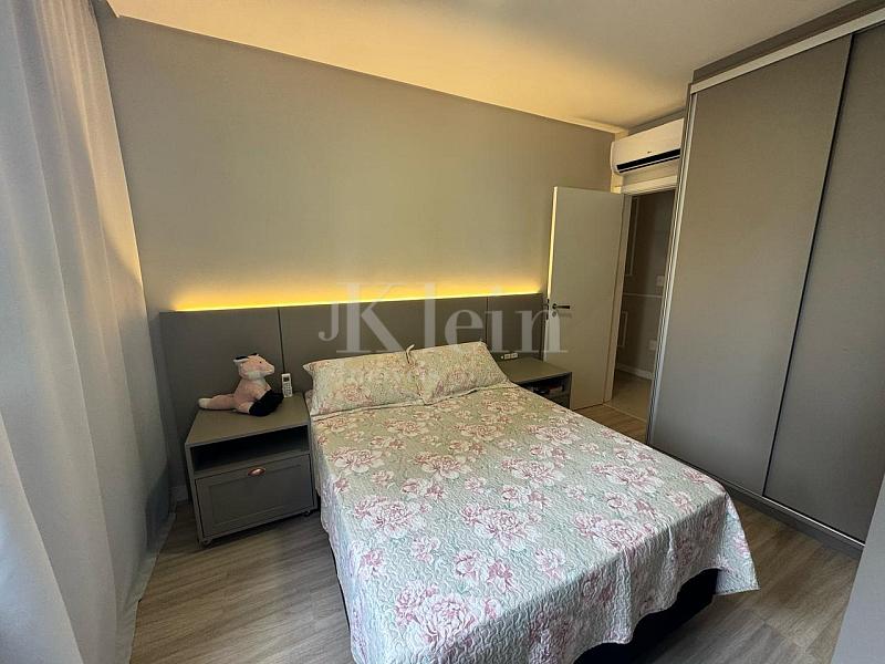 Su�te do apartamento � venda no Villarrica Residencial na Meia Praia em Itapema