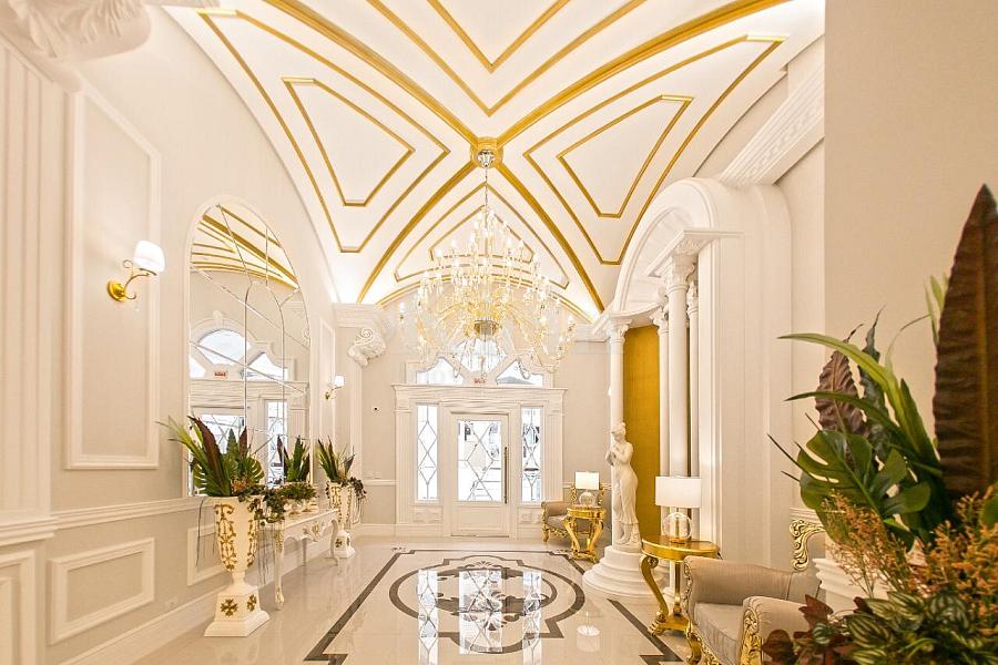 Hall de entrada do Magnifique Imperiale na Meia Praia em Itapema