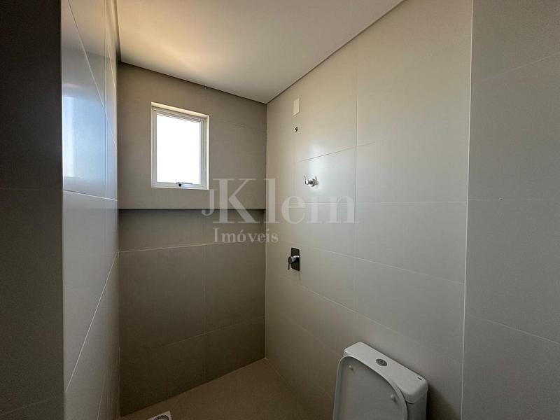 Banheiro 1 do apartamento � venda no Edif�cio EL Elyon em Meia Praia Itapema