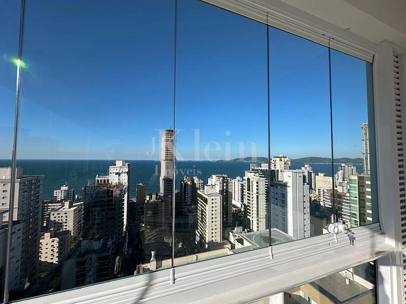 Vista mar panor�mica do apartamento � venda no Edif�cio EL Elyon em Meia Praia Itapema