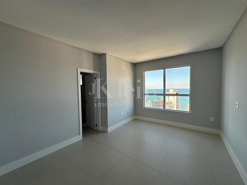 Su�te 1 do apartamento � venda no Edif�cio EL Elyon em Meia Praia Itapema