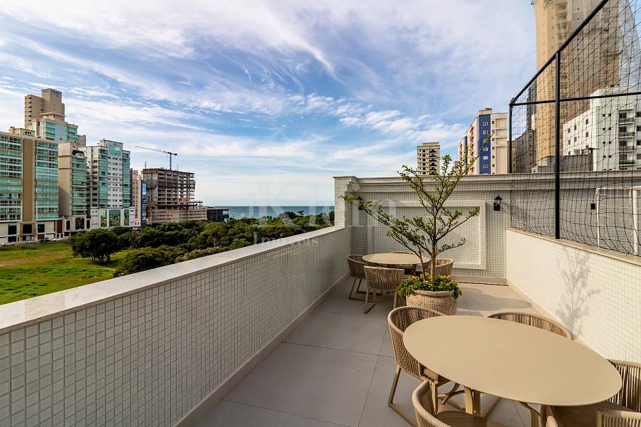 �rea externa do lazer do Paramount Tower em Itapema