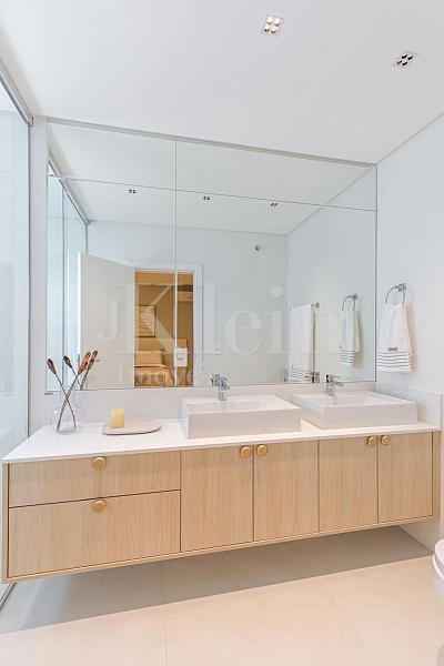 Bancada banheiro do Edif�cio Villa Aurora Residence apartamentos � venda em Meia Praia Itapema