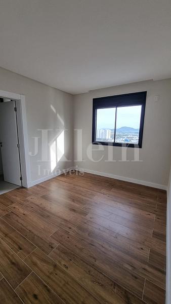 Su�te do apartamento do Brooklyn Tower - Meia Praia em Itapema