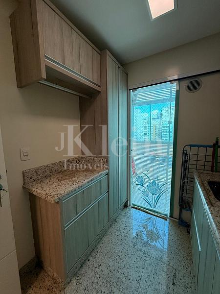 �rea de servi�o do apartamento do Breeze Palace Residence em Itapema