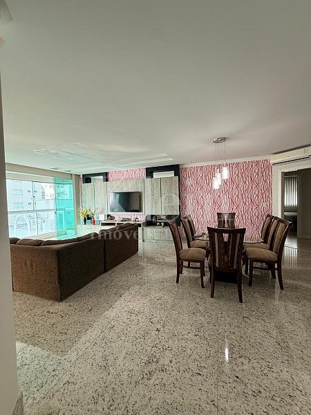 Living do apartamento � venda do Breeze Palace Residence na Meia Praia em Itapema