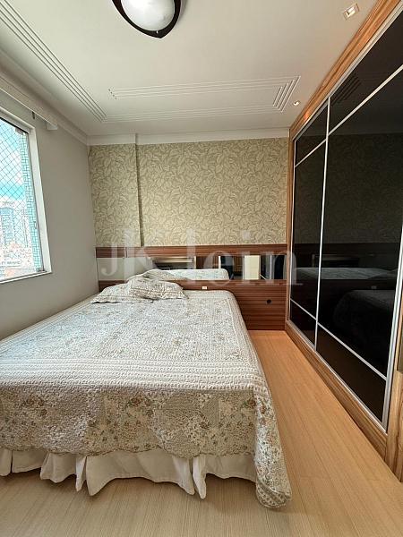 Su�te do apartamento do Breeze Palace Residence na Meia Praia em Itapema