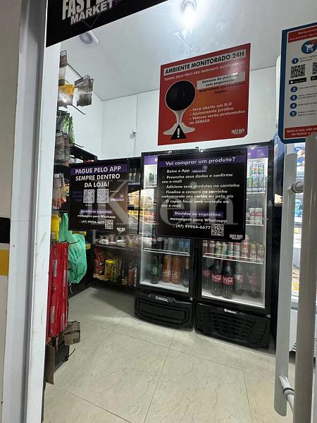 Mini mercado no Vila das Aroeiras Residence apartamento � venda em Meia Praia Itapema