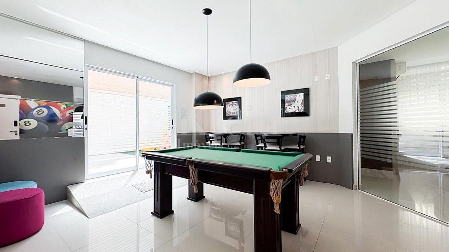 Sal�o de jogos do Classic Residence em Meia Praia Itapema