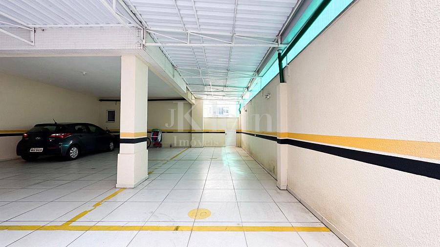 Vagas de garagem no Classic Residence em Meia Praia Itapema