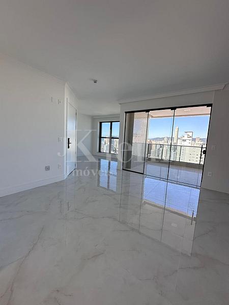 Living do apartamento � venda ed�ficio Greta Palace em Meia Praia | Itapema