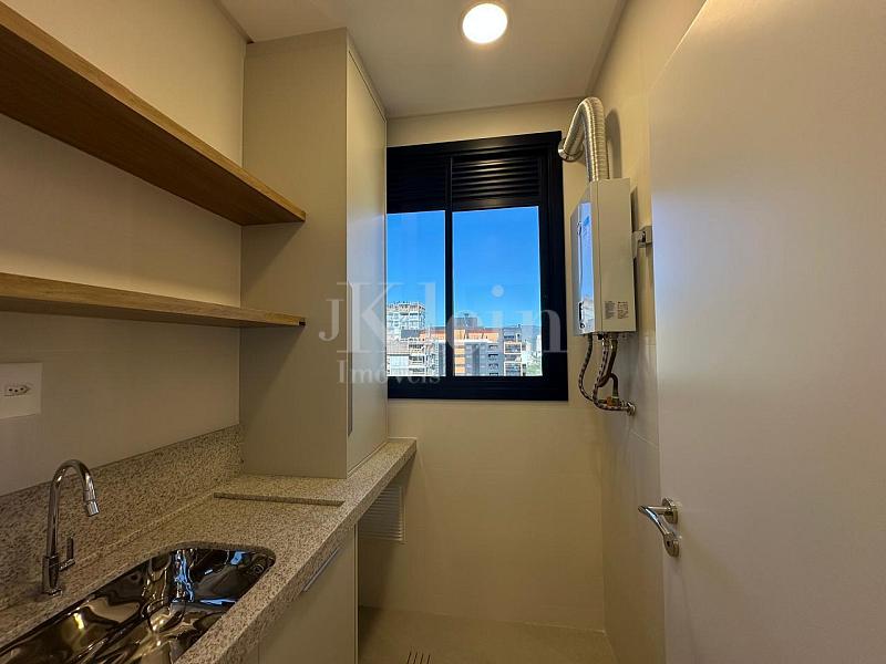 �rea de servi�o do apartamento do Libreville Concept em Porto Belo