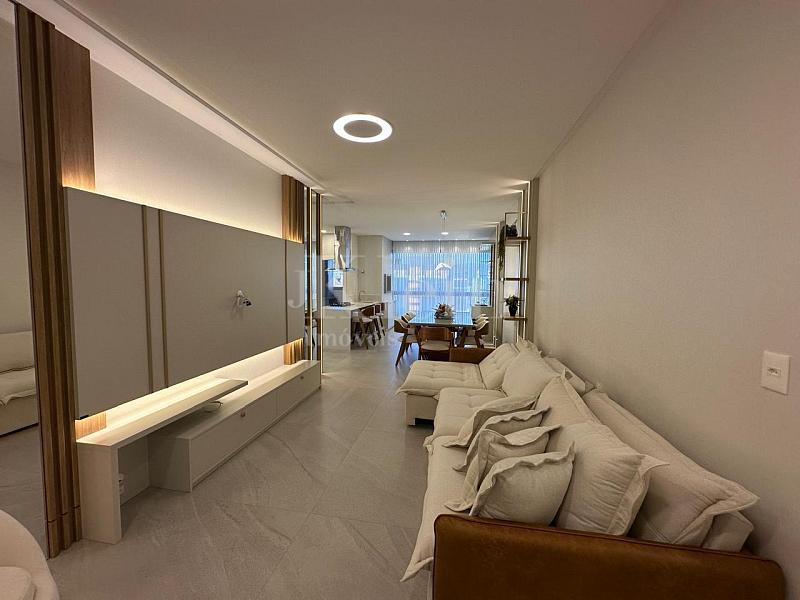 Sala do apartamento do Libreville Concept em Porto Belo