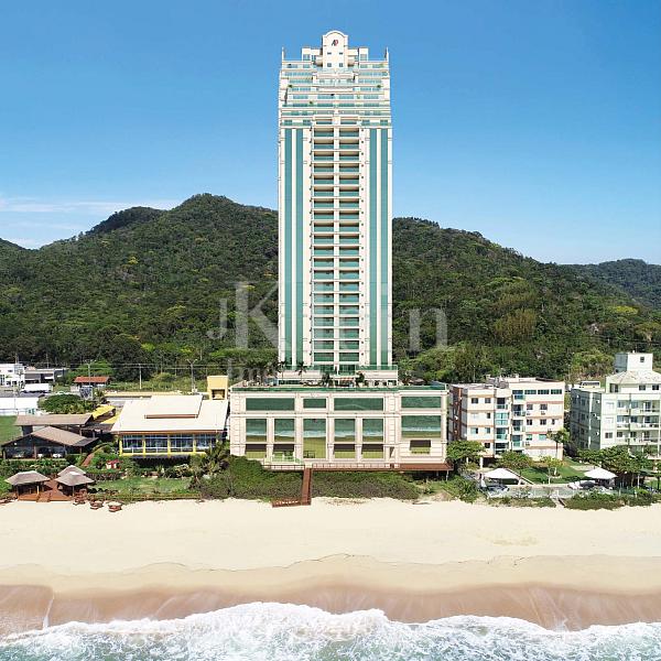 Fachada do Nautilus Beach Home no Ilhota em Itapema