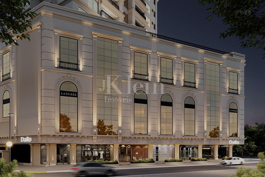 Fachada do embasamento noturna do Maison Ladur�e no Centro em Itapema