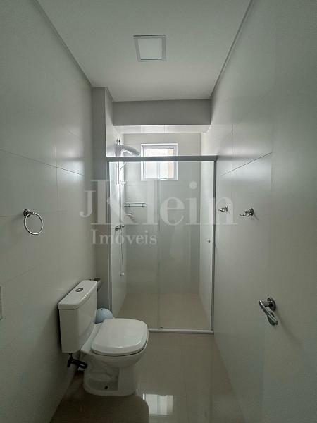 Banheiro social do apartamento do Dom Bastos Residence no Morretes em Itapema