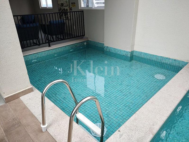 Piscina infantil do Dom Bastos Residence no Morretes em Itapema